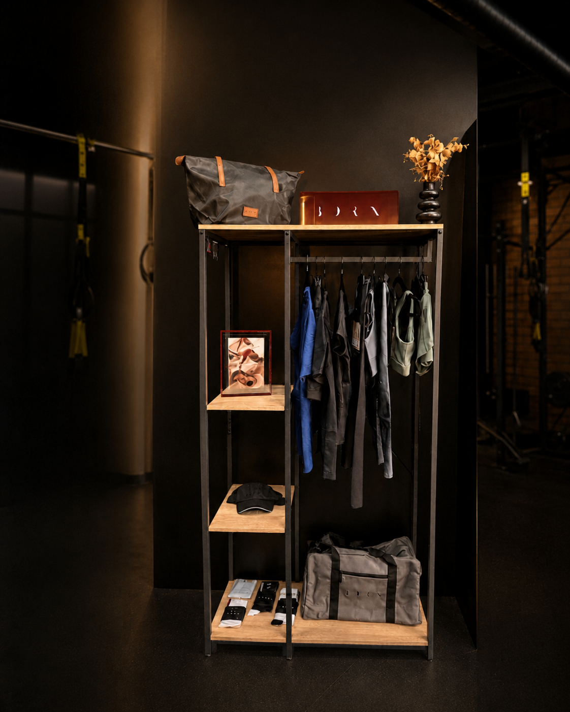 Corner oficial de Born Living Yoga en JW